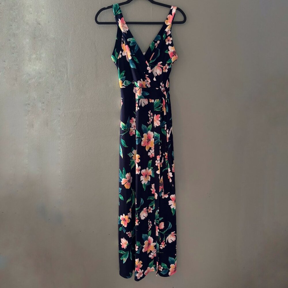 NWT Floral V Neck Flowy Sundress